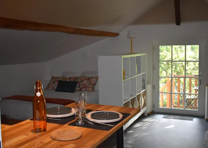 Le Grenier Des Filles Apartamento Les Alleuds (Maine-et-Loire)